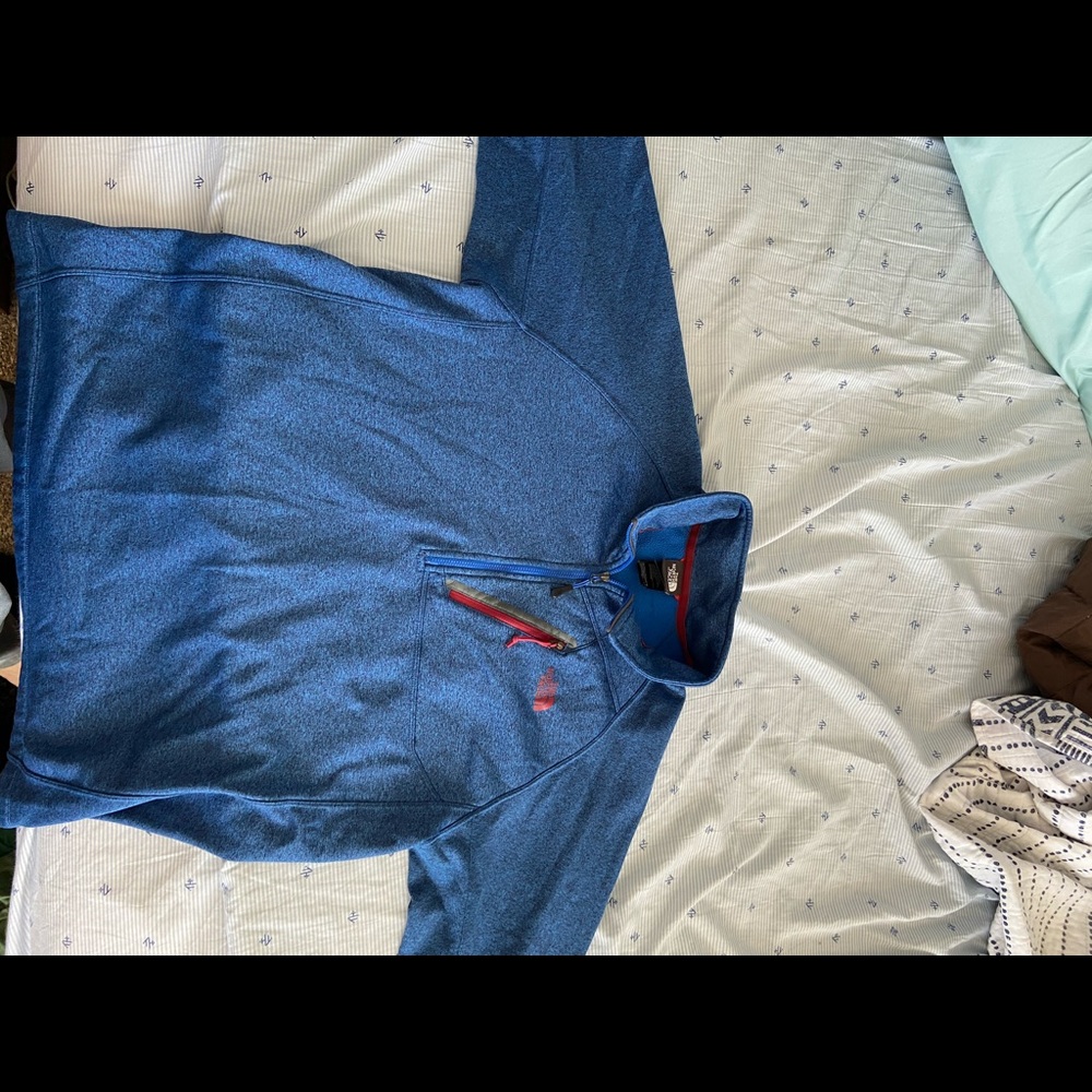 North face pull over